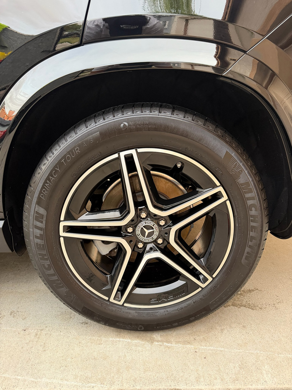 Mercedes AMG wheel detailing with Michelin tire shine finish